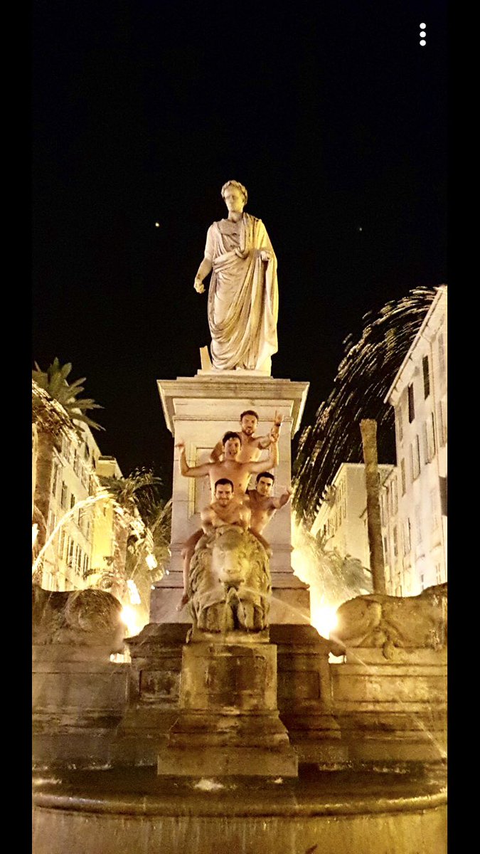 Corse_Matin's tweet image. La Saint-Erasme bat son plein à Ajaccio 😀😀😀😀😀