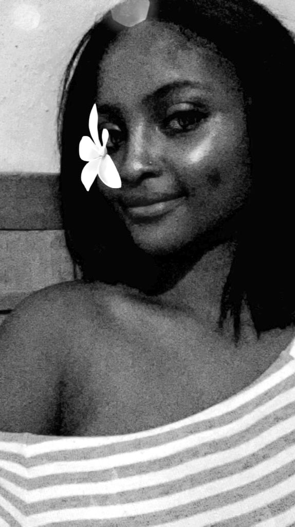 AnitaRa15014198's tweet photo. #black$white #snapchatfliter #anitaraymond https://t.co/puisEAWgKO
