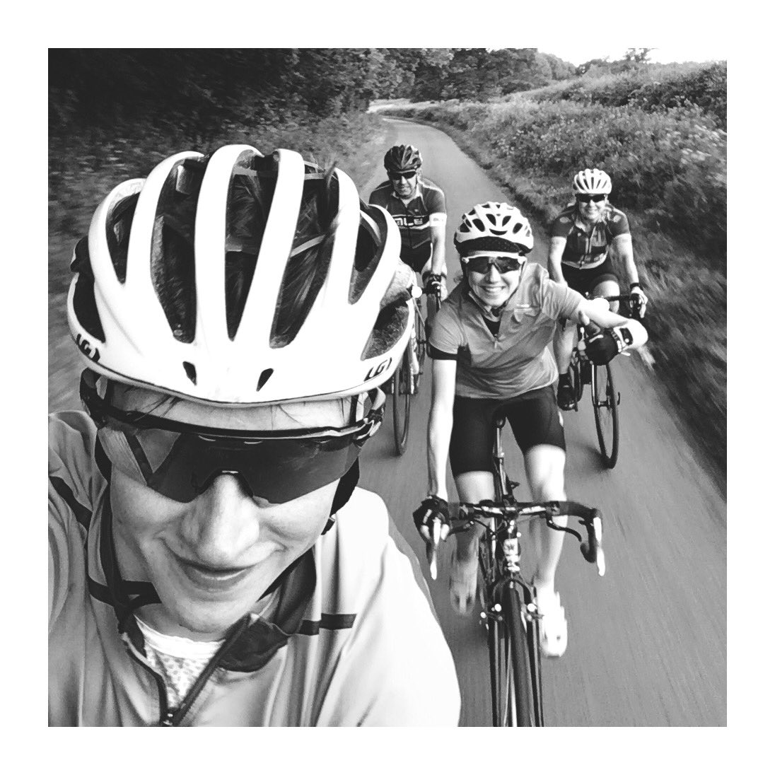 pockettherocket's tweet photo. How the Smith family spend a Friday evening... #cyclingfamily #fitfam #fridaynightspin https://t.co/vrSn8EO5sE
