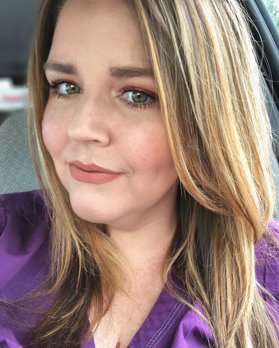 _Thatbaileygal_'s tweet image. Happy Friday Beauties✌🏻 Awesome hair thanks to @KerastaseUSA Discipline Collection &amp;amp; @evahairnyc hair Tools from @Target #HairClub #EvaNYC #healthyhair 💁🏼‍♀️ @octoly #KevynAucoinBeauty #No7Ready #pixibeauty