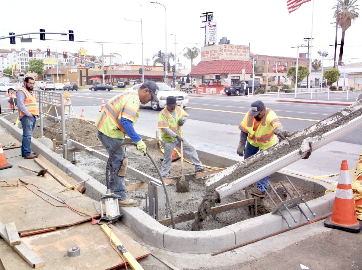 OutfrontDecaux's tweet photo. Friday UPDATE 🗣:
Excavation, footings, waterproofing, backfilling, just a few things leading to the future home of more #transitrider amenities including another bus shelter for #myfigcorridor #completestreets
🚌🚏🚲🛴🦖🚶🏽♂️✨ https://t.co/rARhoJ7m94