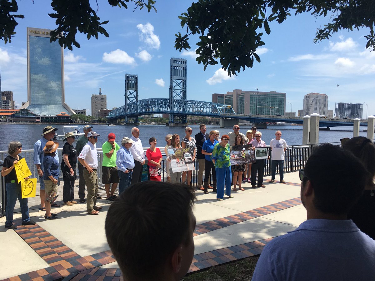 JenniferCaseyFL's tweet photo. Today I attended the @SJRiverkeeper event to call city leaders to take action on the flooding risks that #Jacksonville faces. We need to protect our river & treasured community from future flooding events. #FirstCoastStrong https://t.co/j54DX4PD7U