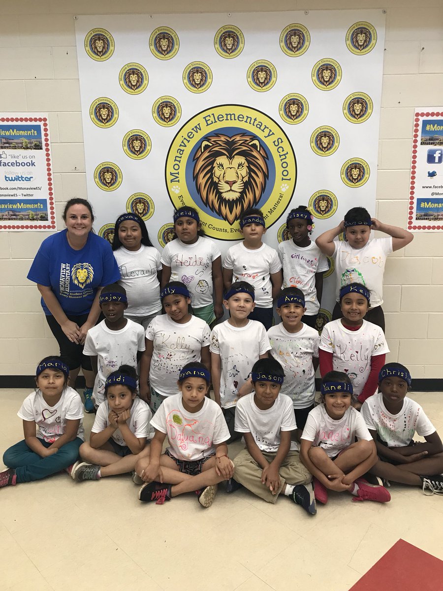 MrsMHawkins's tweet photo. We had fun at field day and designing our shirts/ headbands provided by a donor through @DonorsChoose! #MonaviewMoments https://t.co/4MPSXCoM9c