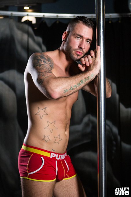 1 pic. Prepare to melt when Montreal stripper Junior flashes you his smile and spoils you with his sultry