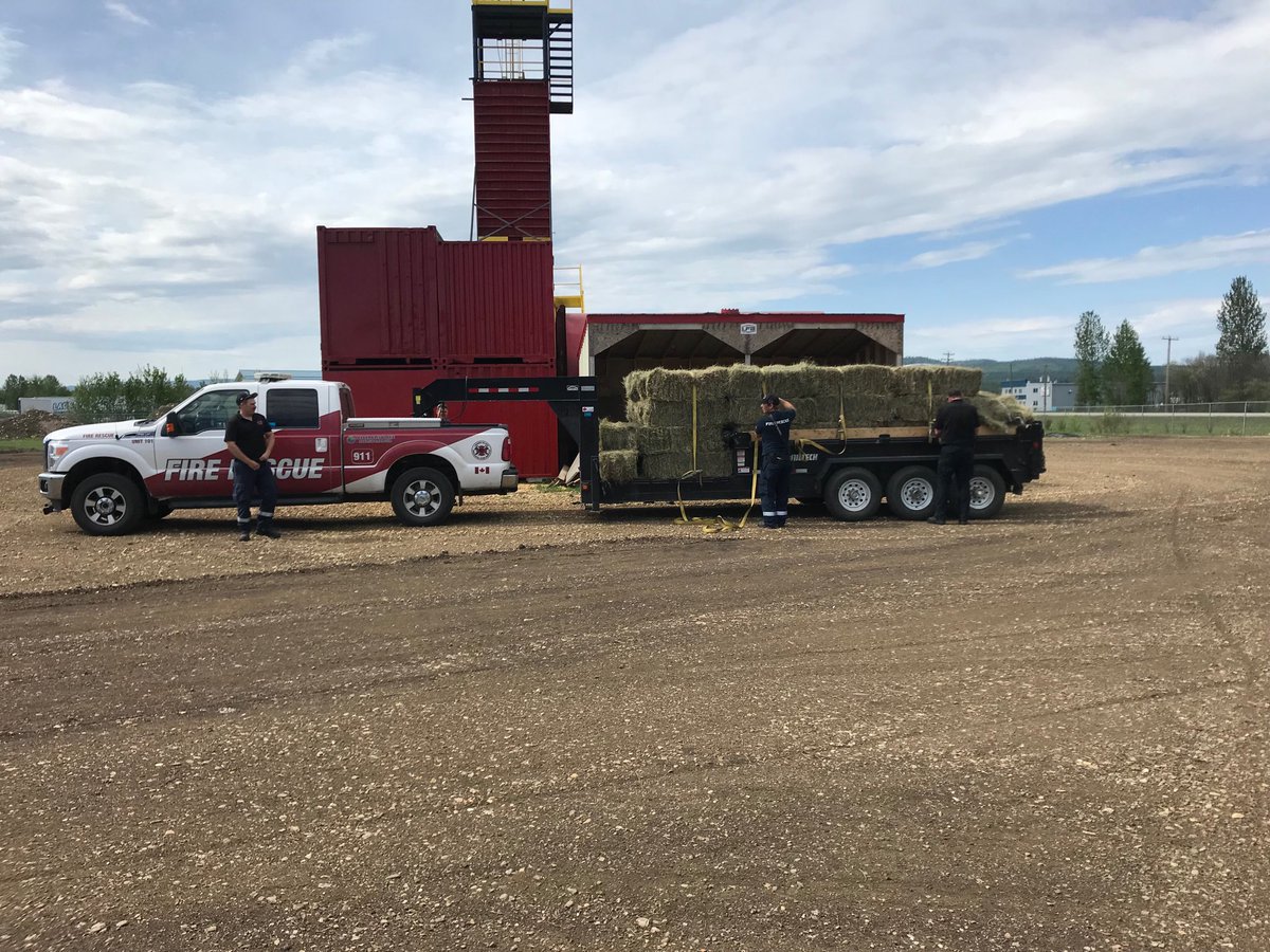 chiefcoutts's tweet photo. Feed for the horses. Just kidding. New bales for our #livefire #training centre. Ready for another season #alwaystraining #alwayslearning #slavelake #explorlsr #slavefire https://t.co/LB3u4CcbMT
