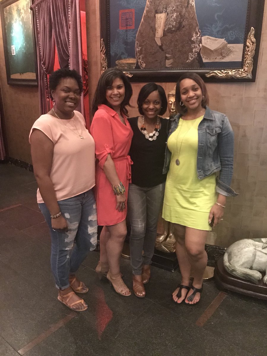 Powers4Queens's tweet image. Love my big sisters!! #BETAMADE #Spring2001 #Spring2004 #Spring2005