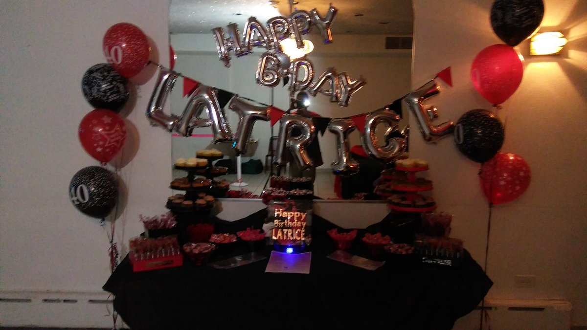 MoEqualsMore's tweet photo. #MoEqualsMore 40th Birthday Party Candy Table &amp; Centerpieces https://t.co/ovDZvfP6AS
