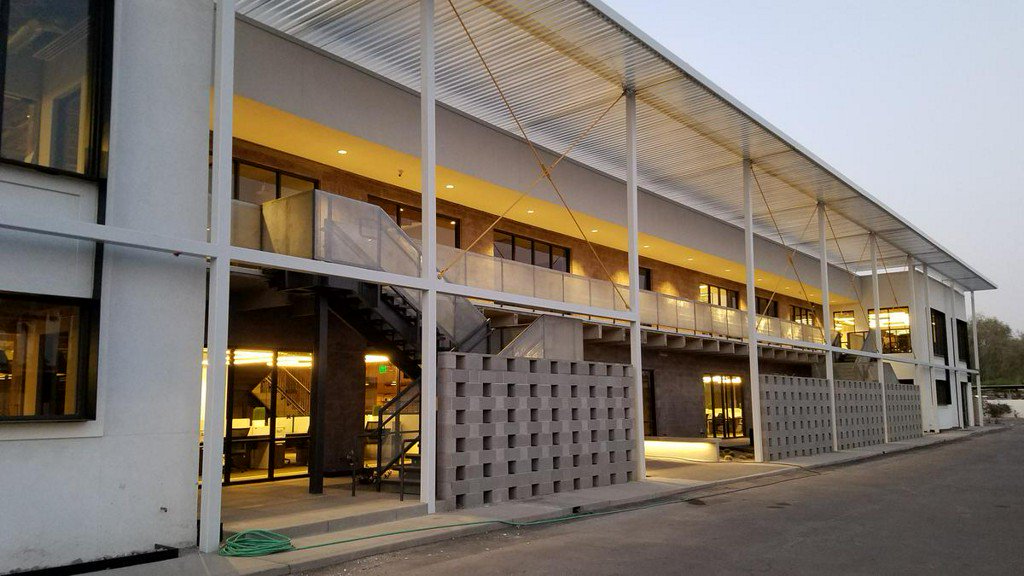 phxbizjournal's tweet photo. New tech, real estate-focused co-working space opens in Phoenix https://t.co/vginaU4E5D https://t.co/bGG6AIQpQk