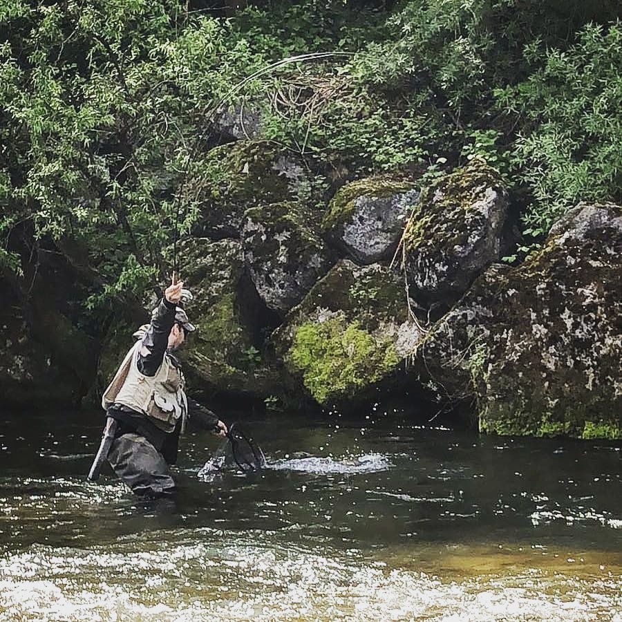 ctsfishing's tweet photo. That moment... @alessandromarcheggiani with a decent bend on his CTS.
#repost
#ctsfishing #hookedontechnology #madeinnz 🇳🇿
・・・
#flyfishing_fever #flyfishing #ctsfishing @matteoonlyflyfishing @lorefishing https://t.co/rO3OxoUn9l
