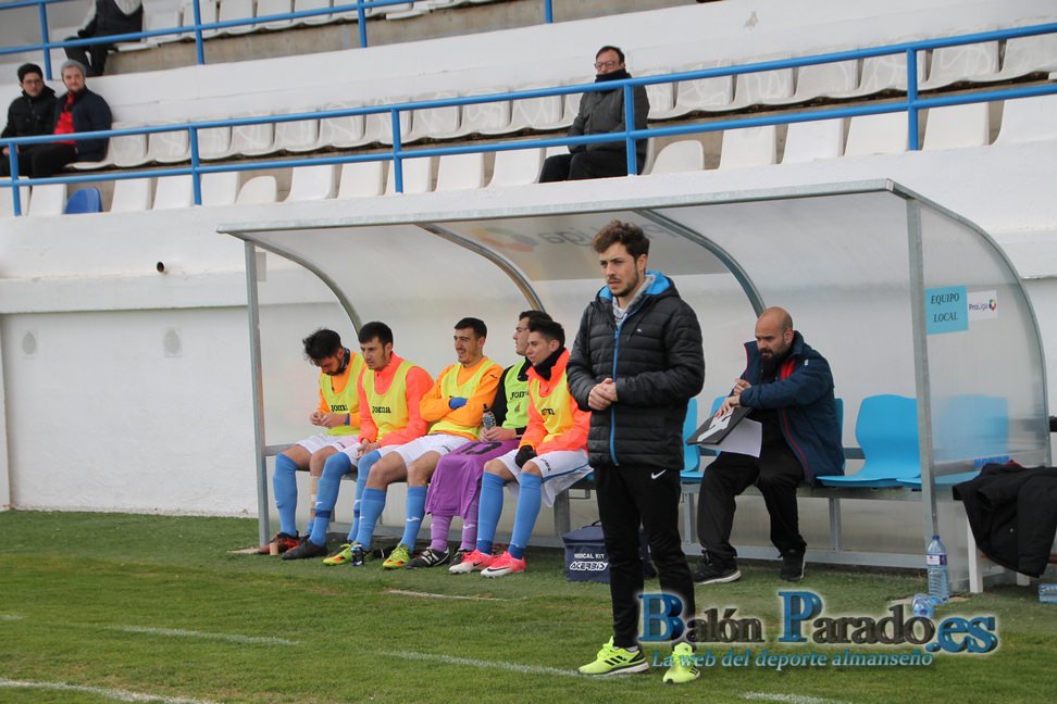 Balon_Parado's tweet photo. El @UDAlmansa prepara temporada @07Juankar será el entrenador en Preferente
https://t.co/SOXmUDF8Lm
@AlmansaCiudad @FrenteAlmansa https://t.co/dnJEDbGVxM