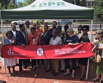NataleeSnider's tweet image. Thx neighbours, @MayorBowser @CMBrandonTodd, @DDOTDCDirector, @UptownMainSt,  #ANC4B / #ANC4D &amp;amp; @KennedyStreetNW for working together to revitalise our wonderful #KennedyStreet

#ItTakesAVillage
#Ward4Proud