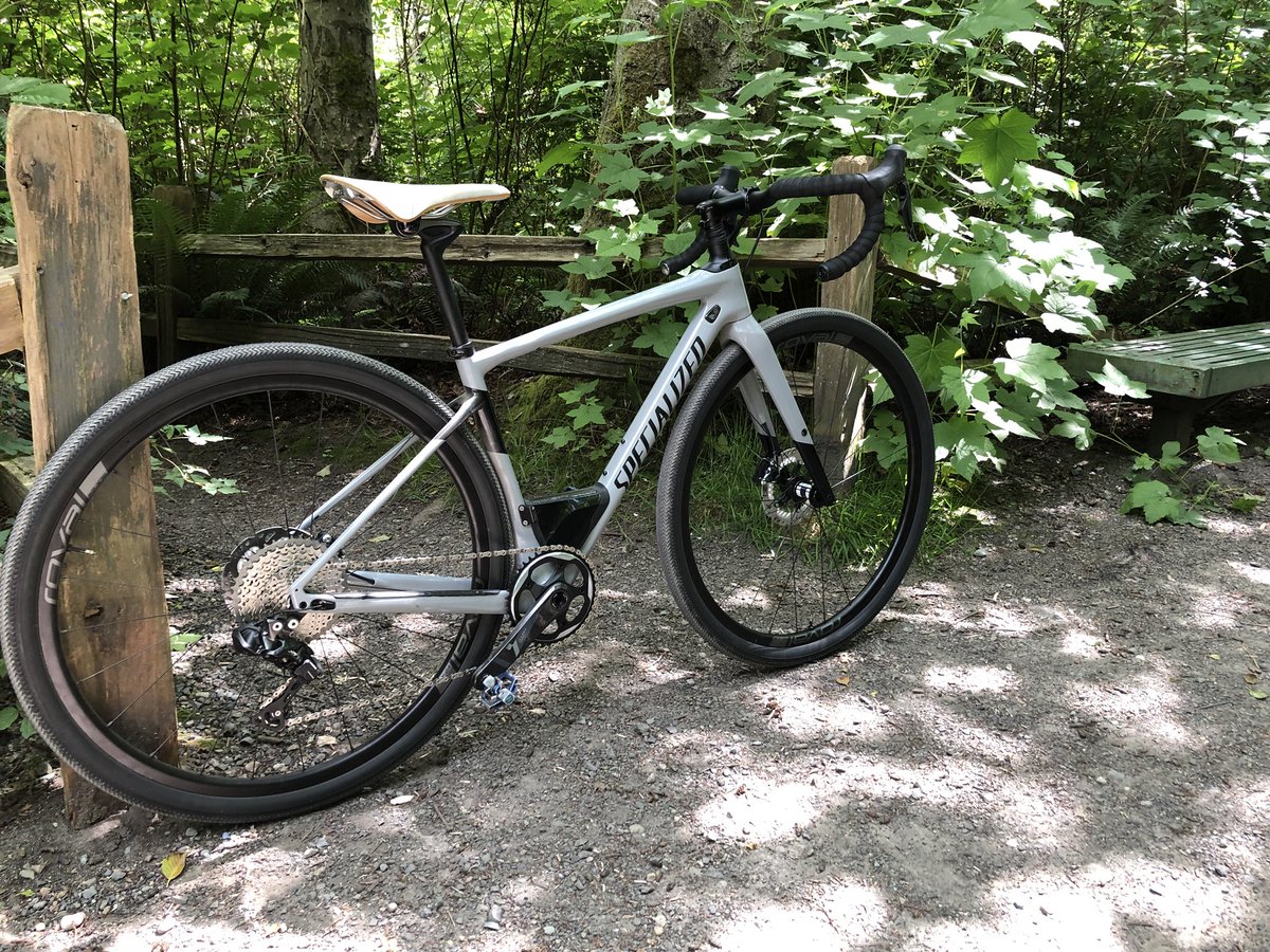 iamjkeating's tweet photo. New bike day! New bike day! New bike days are some of the very best days!!
#baaw
#iamspecialized
#specializeddiverge
#xtdi2
#1x
Thanks to the rad folks at @oldtownbicycle and @tgrant1987 for pulling it all together! https://t.co/lwIBxhyXjr https://t.co/QbHoXo0uP9