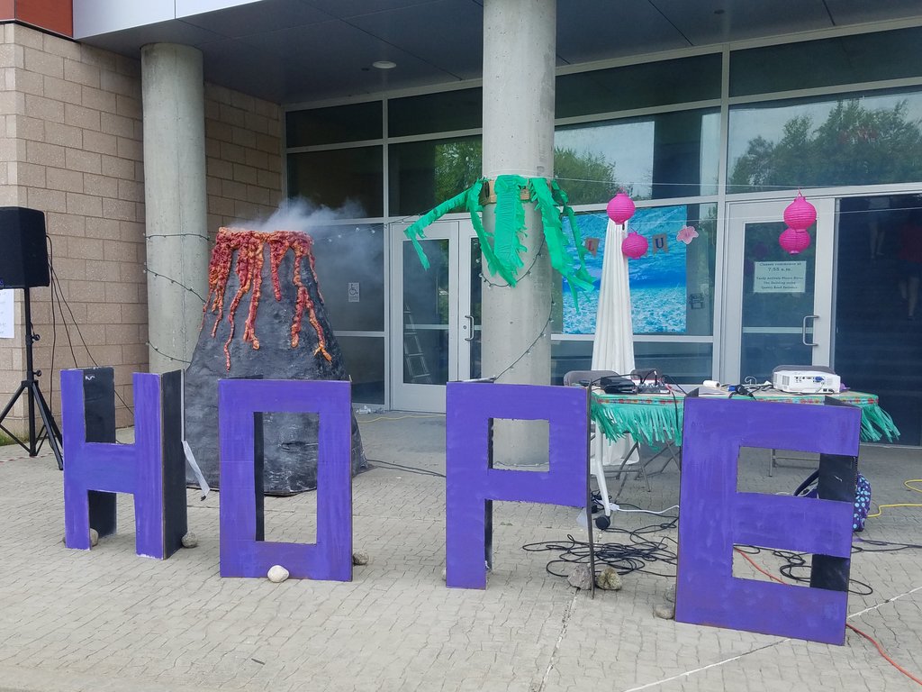 BPTRelay4Life's tweet photo. Does your Relay have a working volcano? #Goals #ReLei #BridgeportRelayForLife #RelayForLifeofBridgeport https://t.co/ciqowJc04n