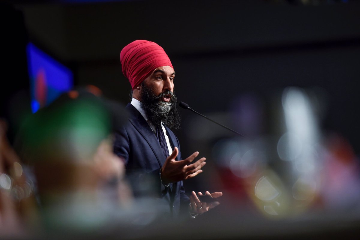 bersonphoto's tweet photo. With 6 days to #ONelection2018 - @theJagmeetSingh beseeches the 1000+ delegates at #CUPEON18 convention to lean into electing an @AndreaHorwath #NDP govmt @CUPEOntario @cupenat @OntarioNDP https://t.co/YKA0HCCBfC