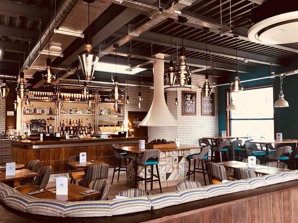 GlynDyer's tweet photo. New interior by #GlynDyerDesign #ThePavilionBarnsley @GatewayPlaza ....#RestaurantDesigner #BarDesigner #NightclubDesigner https://t.co/YqQTsK4yUM