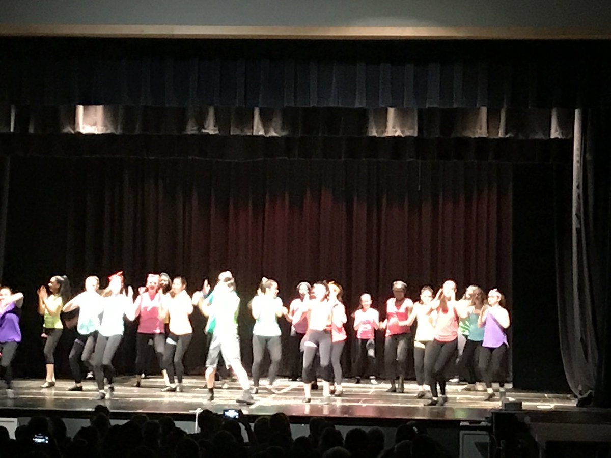 adriennenorris's tweet photo. Kennedy Variety Show 2018!
Love my talented kids!! @KennedyWildcats https://t.co/KHX1EmdU6f