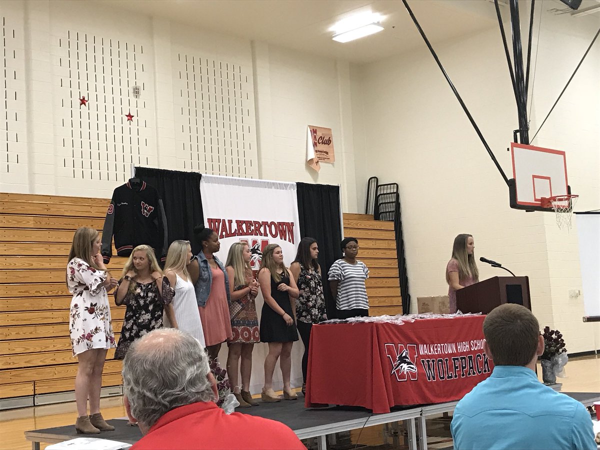 WalkertownHigh's tweet photo. Thx 2 our awesome Spring Sports coaches @WalkertownHigh ! Coach Smith⚾️ @WHSFAChief Coach Bottoms ⛳️ @LadyPack_Soccer Coach Drone ⚽️ Coach Ward ⚾️ @mcrews08 Coach Crews @PackTennis 🎾 &amp; @WalkertownFB Coach Pardue  Coach Hall @MsHall_WHS 🏃🏼‍♂️🏃🏾‍♀️ 🏆🏆🏆 https://t.co/CwKJcMYUHi