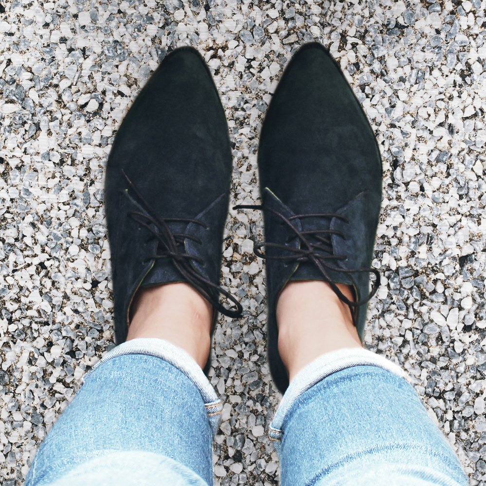 vokage's tweet photo. Dale una bienvenida chic al fin de semana con un par de cómodos John Lennon Blue ✨… también disponibles en Green, Black y Camel! 
Búscalos en https://t.co/VGSjJMVknb o nuestra tienda en Providencia 727 ❤️ https://t.co/BEtdgyoXvR