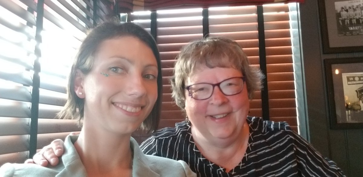 Having dinner after #NEOERSummit18 with the awesome <a href="/txtbks/">Nicole Allen</a>. Wonderful seeing so many #OER colleagues at the conference.