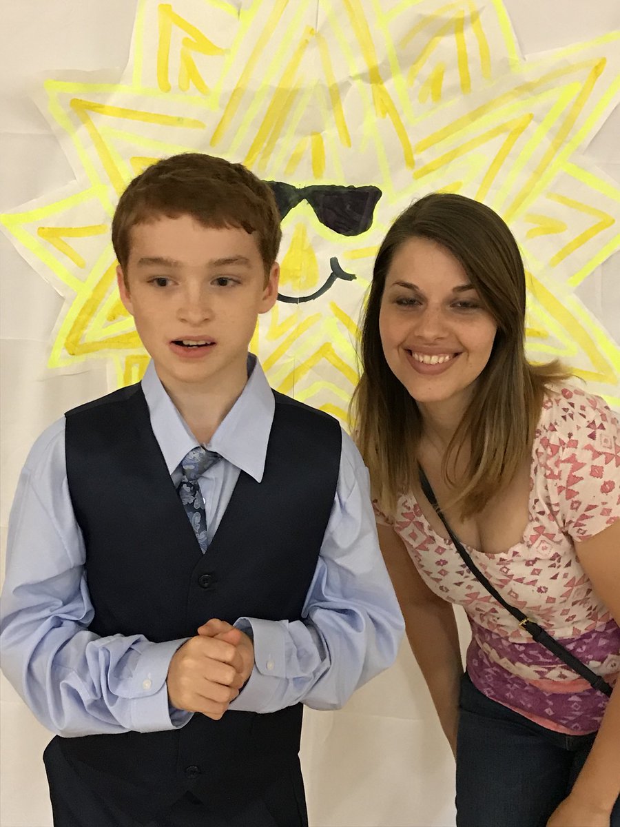 Lowrance_Middle's tweet photo. End of year dance, Lowrance style! https://t.co/VF95kernOI