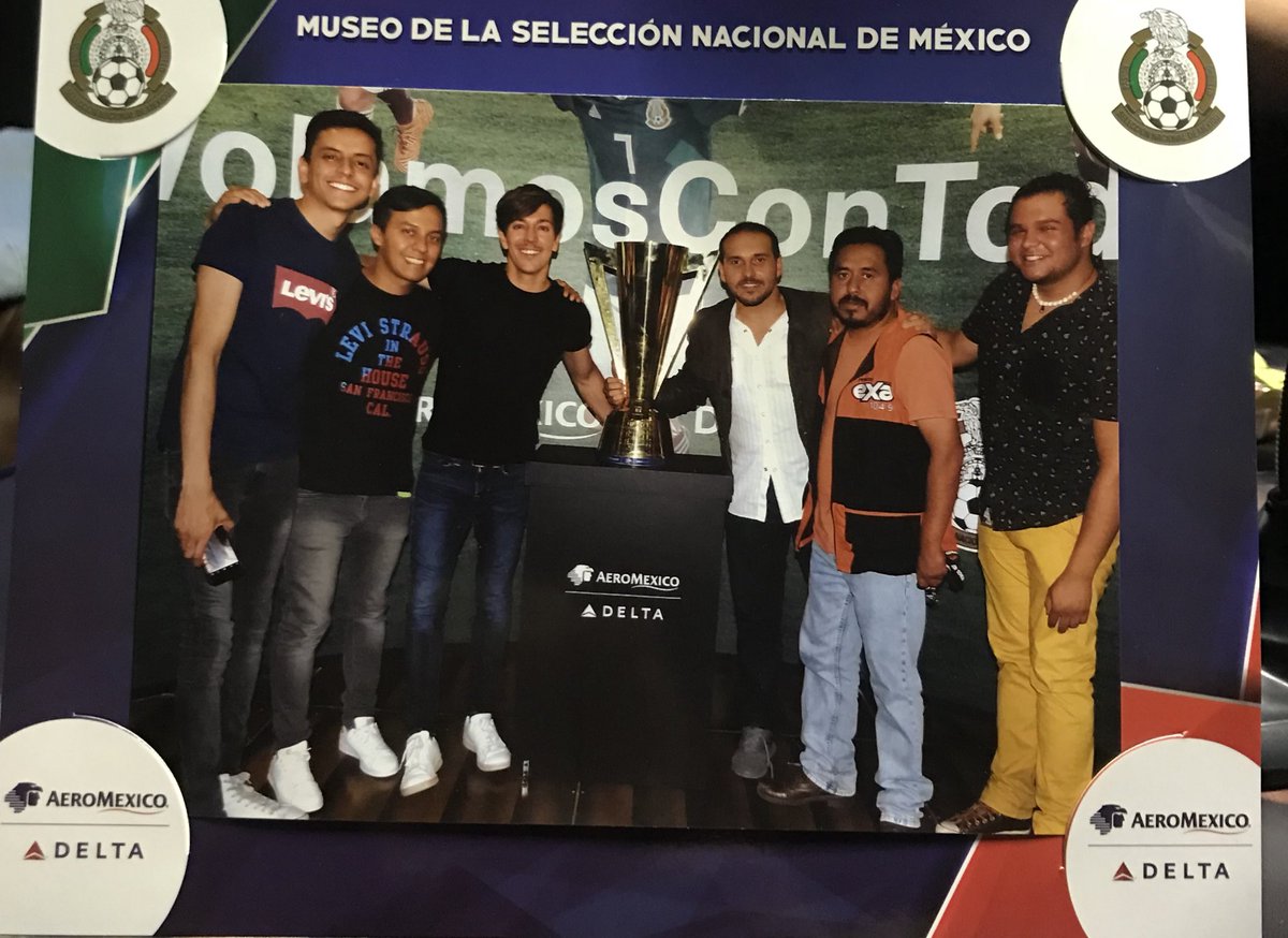 Transmitiendo #RogerEnExa desde el Museo de la Selección Nacional de México en Mundo E ⚽️

Gracias por todo <a href="/RRproductor/">Rodrigo Renovales</a> 👏🏼 está increíble 🇲🇽🏆