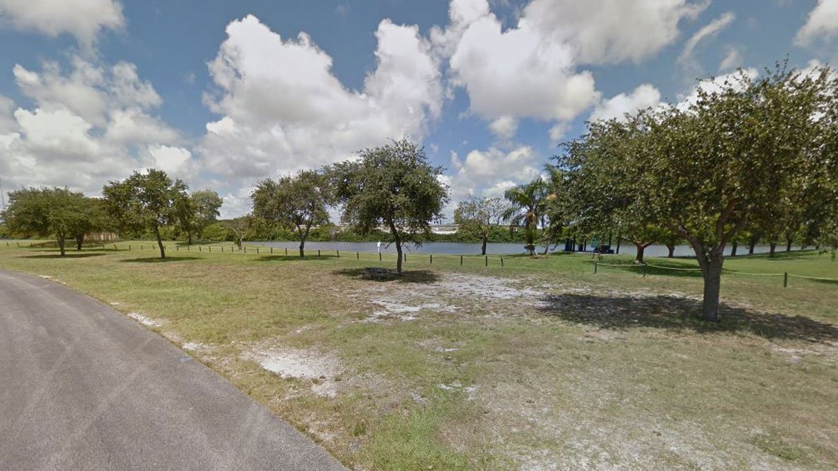 Male turns up dead near Mills Pond Park in #FortLauderdale, police say bit.ly/2xzumTV?utm_so… https://t.co/6qSngVpa8I