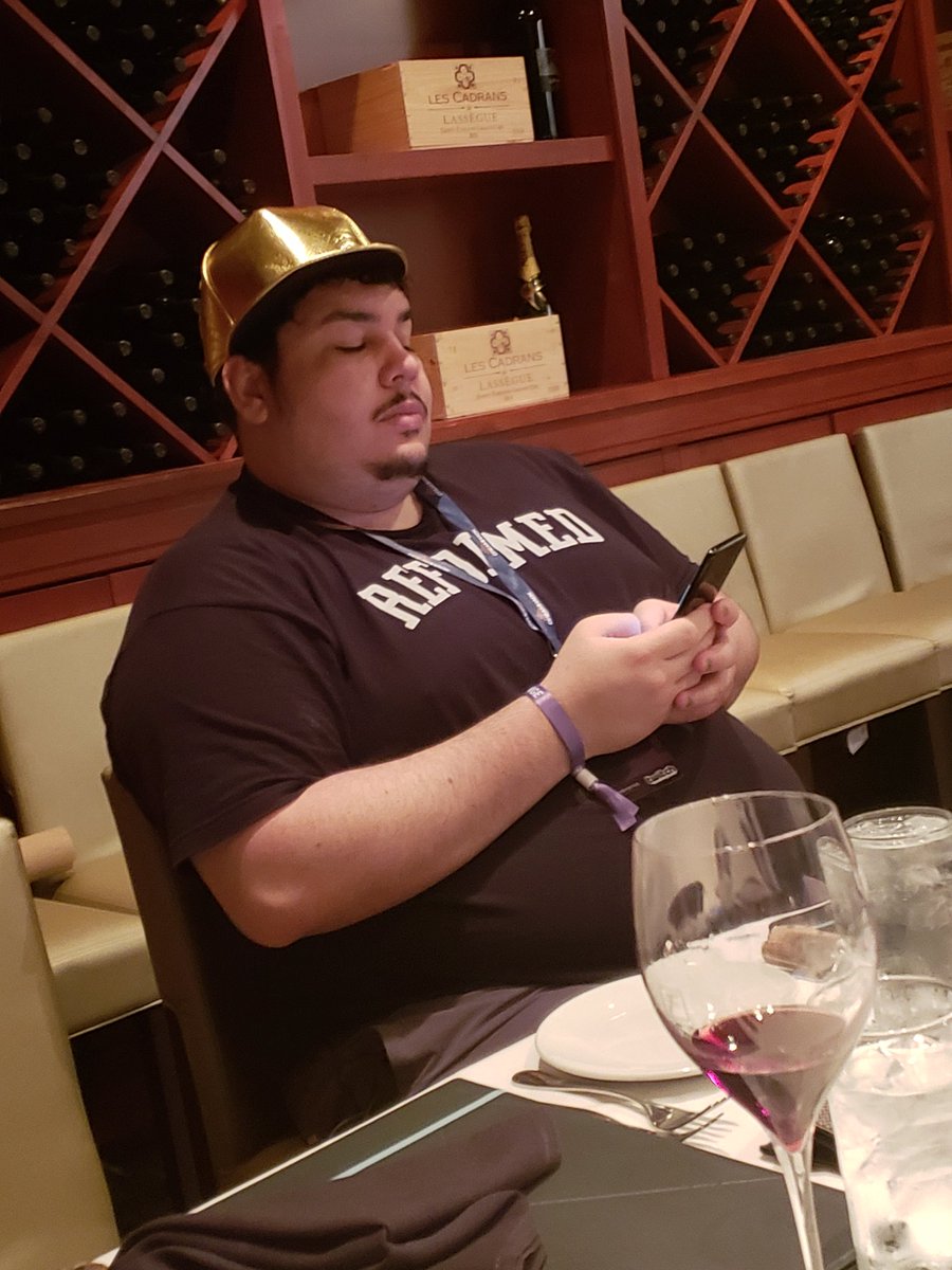 Sodapoppintv's tweet photo. Pablo Escobar ordering a hit on a rival druglord circa 1984 (Colorized) https://t.co/JDuhm5ZeAs