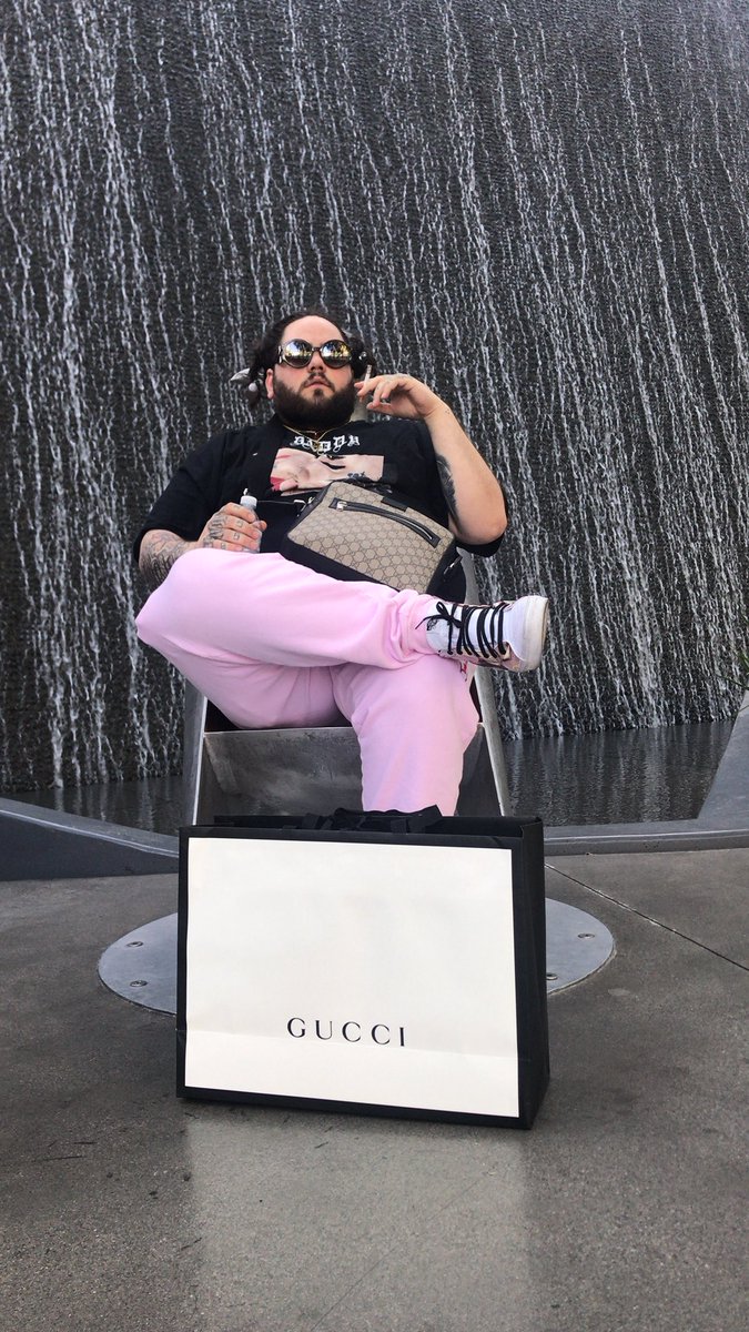 ShakeWell818's tweet photo. LEGLOCK VIDEO OUT NOW...THIS VIDEO THE FIRST OF ITS KIND
https://t.co/reWy3Hw78s https://t.co/HKRfsMlju8