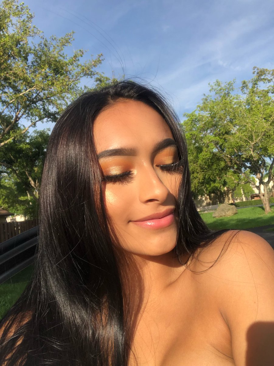 cupiddkaylee's tweet photo. okay but tell me something i don’t know.. https://t.co/hR0uc03GTd