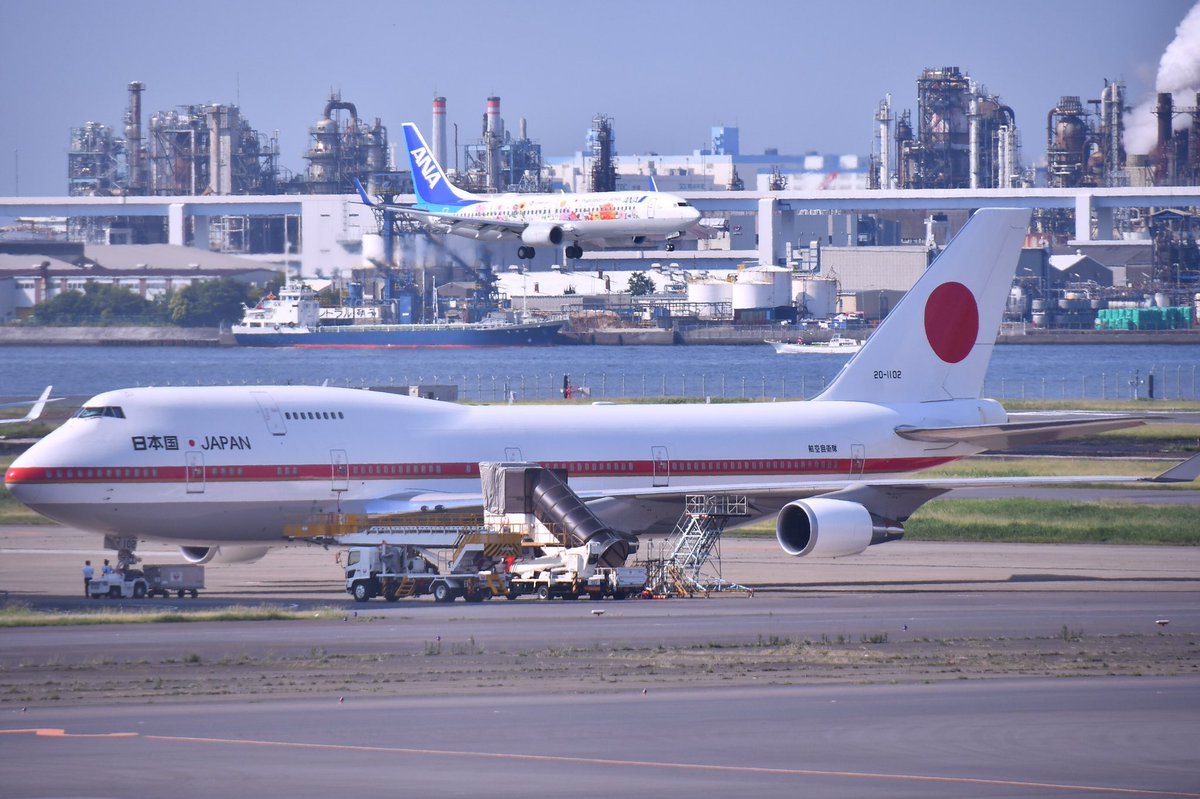 tennshousann's tweet photo. 今日の風景。。2018.06.02
朝の羽田空港。。政府専用機シグナスB747-400 

#ファインダー越しの私の世界
#写真撮ってる人と繋がりたい
#写真好きな人と繋がりたい
#カメラ好きな人と繋がりたい
#photographer #羽田空港 #第2ターミナル #シグナス
#政府専用機 #B7474-400 https://t.co/SD0Y7mPBBz