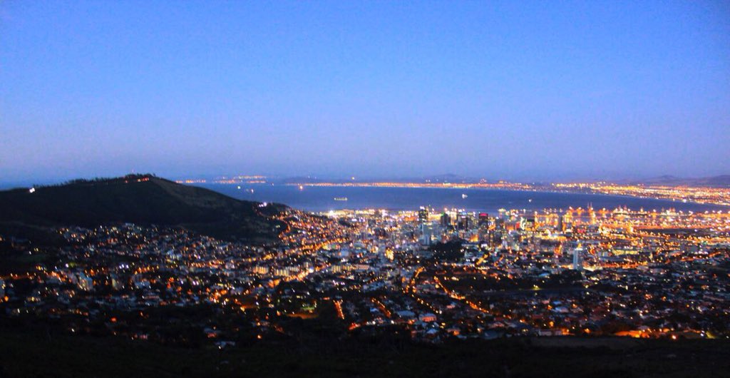 taaqiyah_s's tweet photo. Cape Town (Table Mountain) ‘15  📸🌞❤️ https://t.co/ezIph5nWwn
