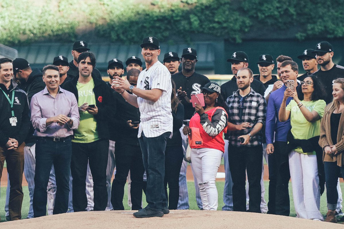whitesox's tweet photo. A very special moment.

Danny Farquhar threw out today's first pitch, surrounded by his family, teammates and the medical staff from RUSH University Medical Center who provided care to him throughout his recovery. https://t.co/SnZqalSL9Q