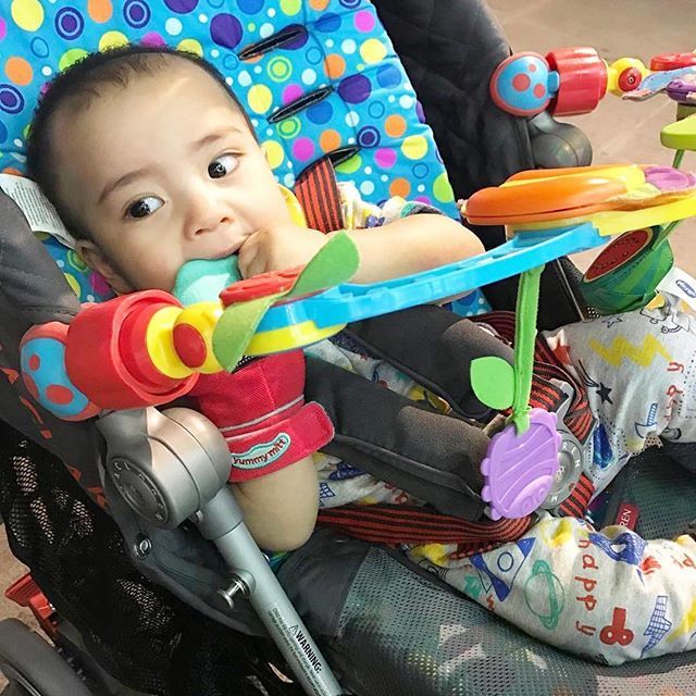 darlyngandco's tweet photo. Andres' favorite ๐๐๐ถ๐ป #yummymitt #teething #teethingbaby #teethingmitt #teether #bestteether #teethingsucks #teethingmitten #darlyngbaby #babygirl #pink #parenting #babymusthave #babybrand #favetoy https://t.co/DOyAsVNO26
