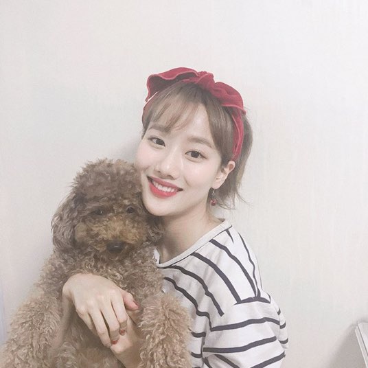 U__SAVETHEWORLD's tweet photo. 65. 에이프릴 나은 https://t.co/3CME5fgC4G