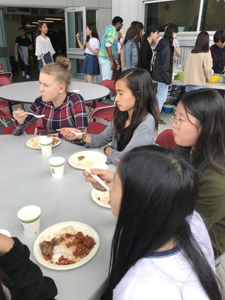 janice__mac's tweet photo. Language Partners Club year end wrap up party. #buildingbridgesbetweencultures @SurreyChristian @TimAntonides https://t.co/gXgubMjPks