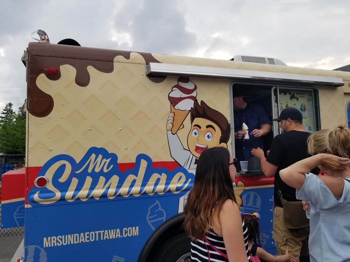 winkeyww's tweet photo. Thank you @mrsundaeottawa for coming to @WoodroffeAvePS #SpringFling to help us raise money and cool off from the heat #ottawa #BeatTheHeat https://t.co/RwYwCbyfUy