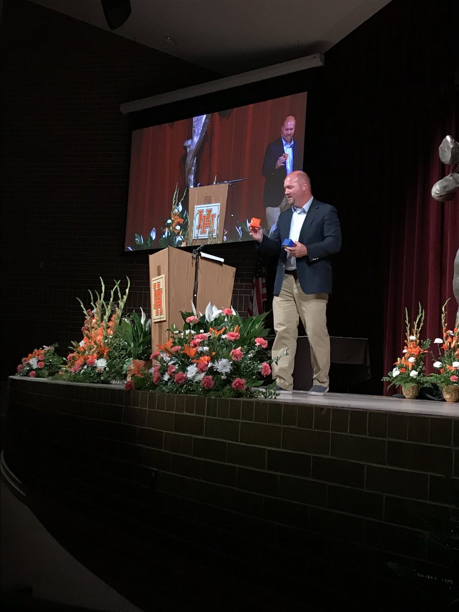 LHippensteel1's tweet photo. @HHHS2018 @WRCChurch @CEAFISHER Thank u to everyone who helped produce a great Baccalaureate tonite!  Thank u Clint Flanders for providing a very special message to our graduates!! https://t.co/rdN2mWiv0D
