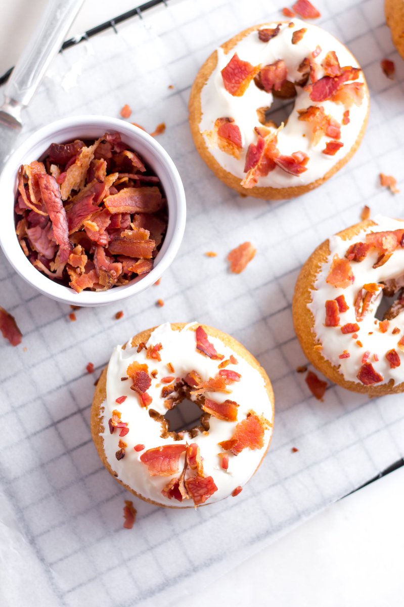 GreenridgeFarm's tweet photo. 🍩 Donut let today go by without enjoying a sweet and salty treat! 🥓 It’s not too late to celebrate National Donut Day with a Greenridge Farm bacon topped donut for dinner or midnight snack!      
⠀⠀⠀⠀⠀⠀⠀⠀⠀
#NationalDonutDay #NationalDoughnutDay #GreenridgeFarm https://t.co/vR9gIvOuhd