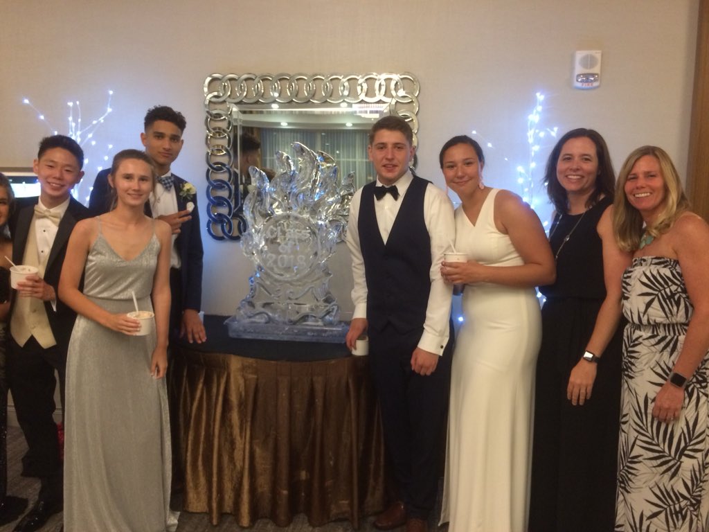 ThomasACampbell's tweet photo. @UpperMerion2018 prom. Fire and Ice! Enjoy your night, Seniors! #VikingMemories https://t.co/zC6EDMZcRG