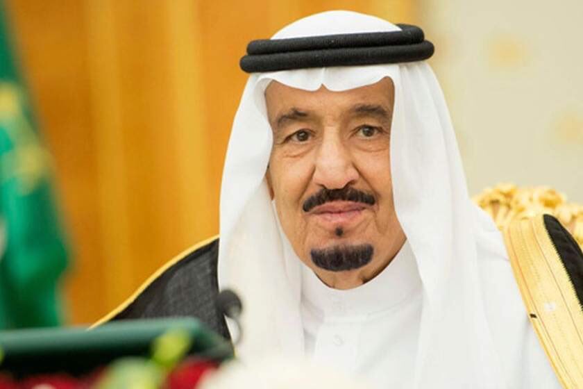 ab0_farrrh's tweet photo. #اوامر_ملكيه. 
#سلمان_بن_عبدالعزيز 

للشعر مع سيد هل المجد ميعاد
اللي مواكيره عروش السياسه

رأيه لهدات الوغا كيف وقناد
مافيه رأس الا يطير اعماسه

سلمان  لا منه حصل بطش وعناد
يضرب بِنَا موج المعارك وباسه

رهن الاشاره كلنا جيش ورّاد
بأمره نشوف الحرب رحلة وناسه https://t.co/HcxiilggSV
