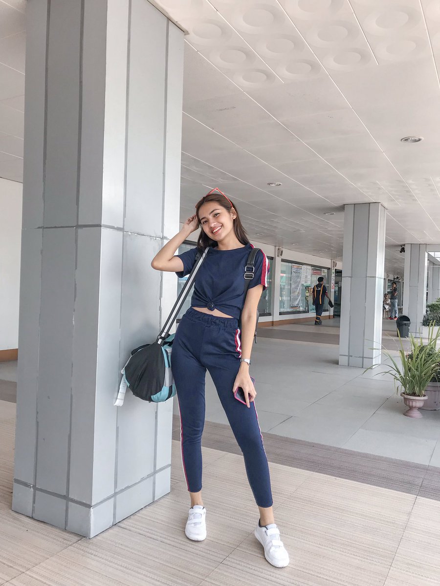 arohaangeluh's tweet photo. Kalibo bound! #apluspaintbabe #paintbabe ✈️ https://t.co/xI5we41Wfk