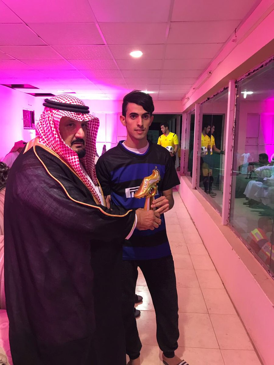 حصل افضل لاعب ف البطوله لهذا العام اللاعب : مسفر عيد