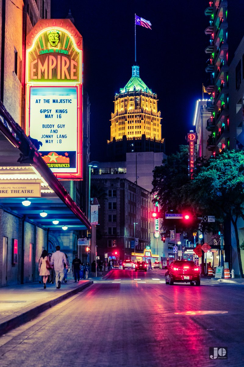 jicophotography's tweet photo. An Empire, an Aztec, and a Tower
San Antonio, Texas
#jicophotography #nightphotos #nightscape #empiretheatersanantonio #charlinemccombsempiretheatre #towerlifebuilding #sanantonio #downtownsanantonio #texas #nightphoto
1 MINUTE AGO https://t.co/iEgJOsuyFl
