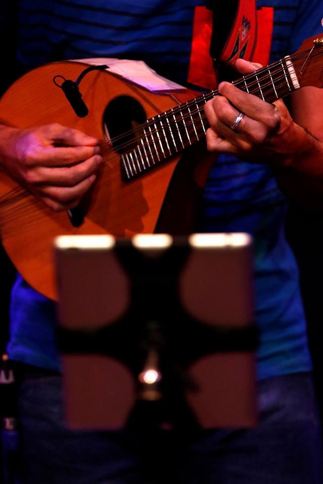 #Crónica " El Equilibrio en diez cuerdas: El tiempo y la Caracas de Jorge Torres" por Ángel Ricardo Gómez (@argomezc) | <a href="/JorgeTmandolina/">Jorge Torres</a> #NochesdeGuataca | bit.ly/2J5fMos