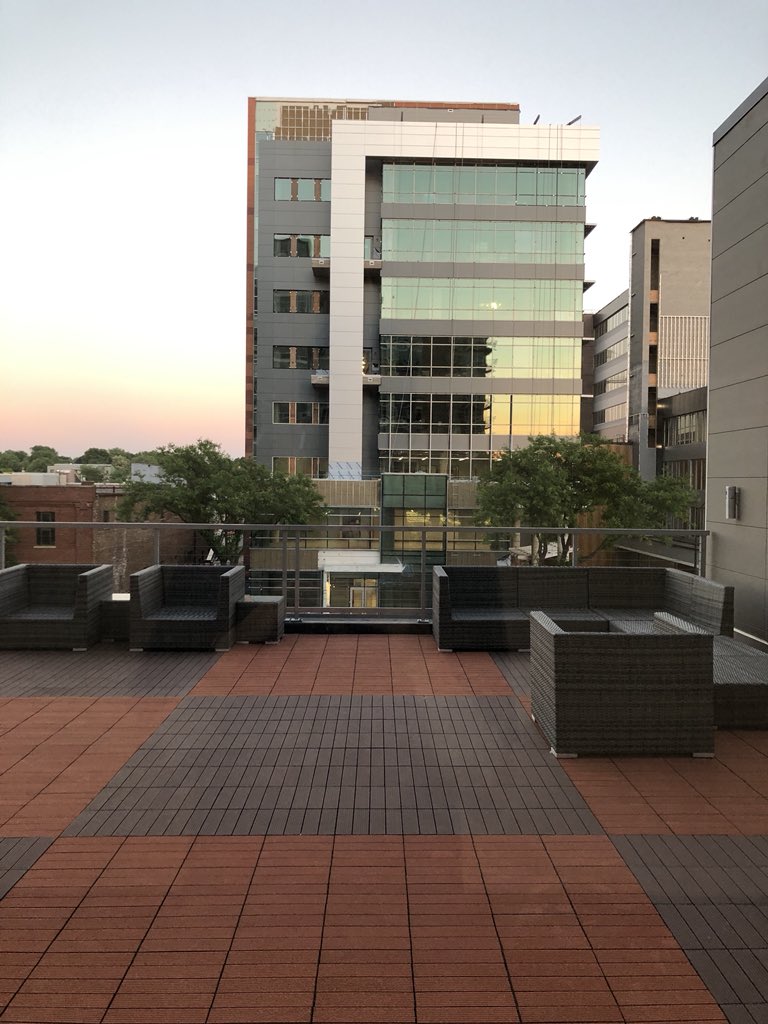 lukejonas27's tweet photo. Lookin good in the sunset!! #thespark #beautyindesign #almostopen https://t.co/njiy63VIN9