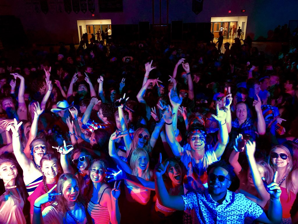 BCHS_SDE's tweet photo. The last dance for the @bchs_18! #WeRLancers #LancerForever https://t.co/MP8W3up7CB