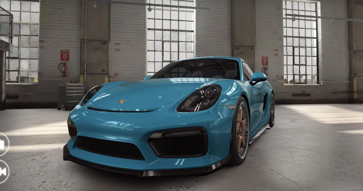 TouchGameplay's tweet image. spot the difference ones a  Cayman GT 4 and the other Cayman GT4 V-CS like to take a guess? 😂🤔 #lazydesign