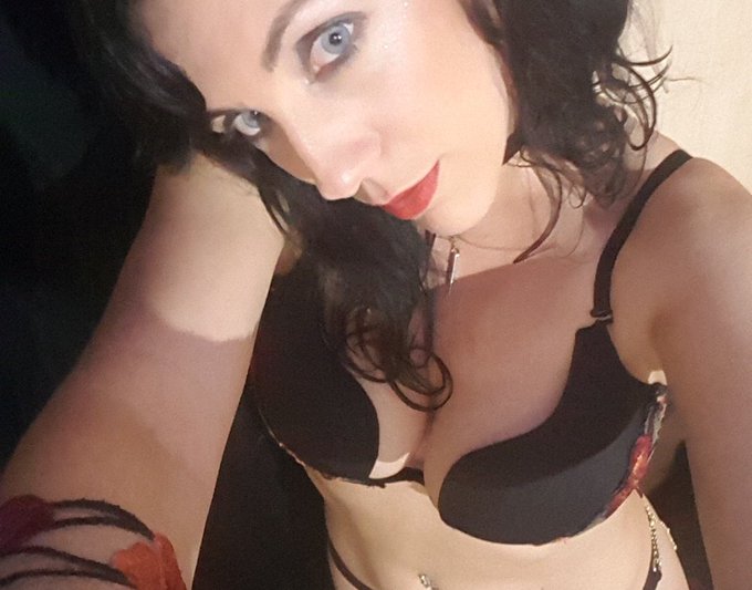 1er jour au salon de Mons @ErotixWorld : Ambiance caliente ! 🔞❤ #erotique #show #Hotwife #ngot https://t<a class="tags" target="_blank" title="On Twitter" href="/?out=eyJ0eXAiOiJKV1QiLCJhbGciOiJIUzUxMiJ9.eyJpYXQiOjE3MjExNTc1NDUsImlzcyI6InR3cG9ybnN0YXJzLmNvbSIsIm5iZiI6MTcyMTE1NzU0NSwiZXhwIjoxNzUyNjkzNTQ1LCJyZWRpcmVjdF91cmwiOiJodHRwczovL3R3aXR0ZXIuY29tL0Vyb3RpeFdvcmxkIn0.eRMM_gbyG2I8p5STqd1yVzDKBtws_KTSUDB2EBYls9WuReZu4BV9MN5O6Y3fSl8y_Q0MOSpbk9NXWYTOCnJT0w">@ErotixWorld</a><a href="/tag/show"class="tags"><span>#show</span></a><a href="/tag/hotwife"class="tags"><span>#hotwife</span></a><a href="/tag/erotique"class="tags"><span>#erotique</span></a><a href="/tag/ngot"class="tags"><span>#ngot</span></a>