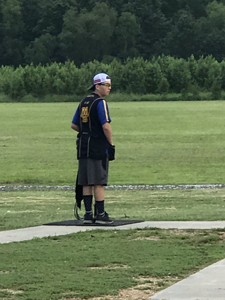 campmommy's tweet photo. 403 Jr teams compete,top 64 to State. We placed 16th. #notbad #itsthesocks @PinkstonMiddle @Dr_JakeLong @BombersMh https://t.co/2OKqzMCa4m