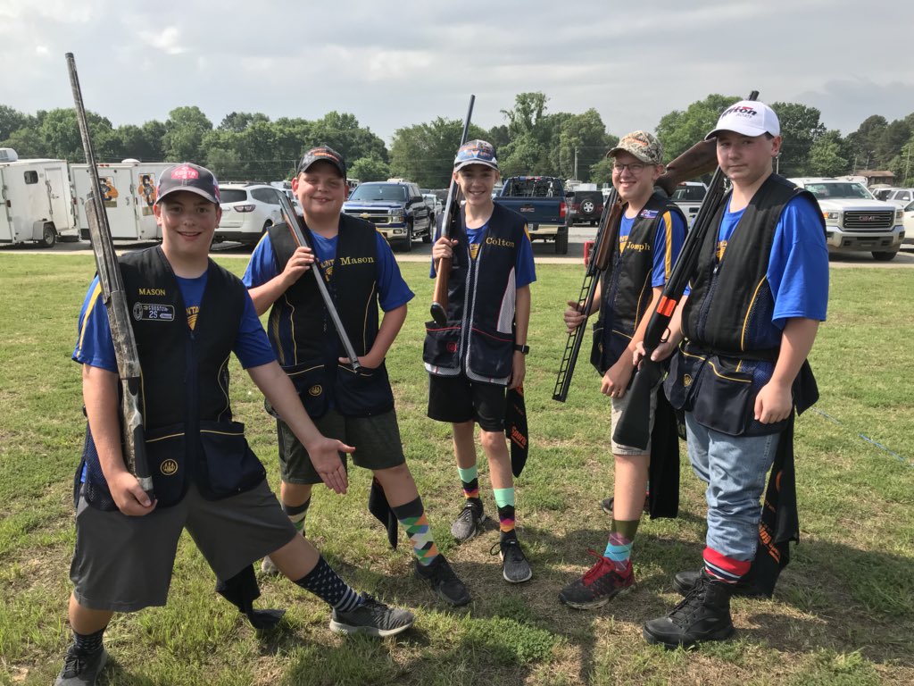 campmommy's tweet photo. 403 Jr teams compete,top 64 to State. We placed 16th. #notbad #itsthesocks @PinkstonMiddle @Dr_JakeLong @BombersMh https://t.co/2OKqzMCa4m